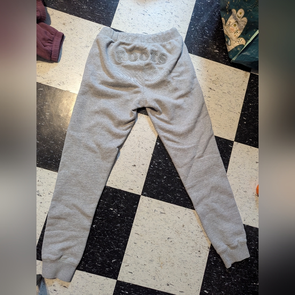 Roots Embroidered Sweatpants - Picture 3 of 4